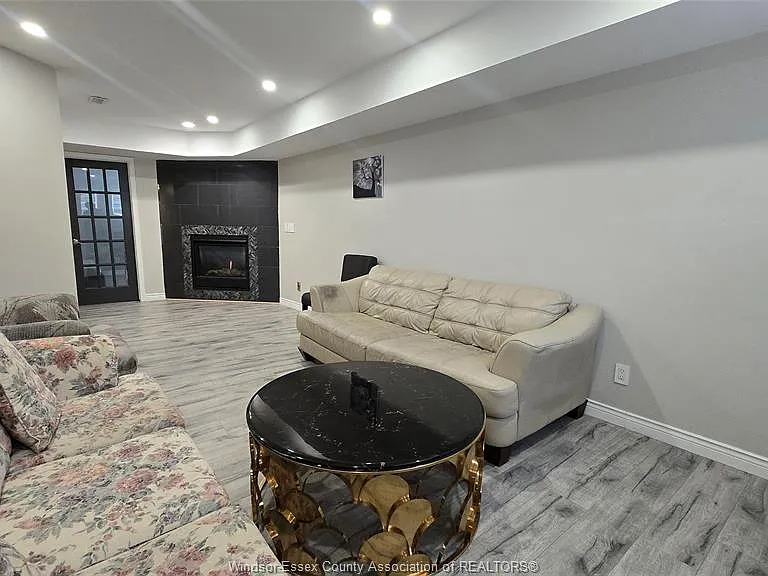 3621 Deerbrook Dr #LOWER — Photo 8