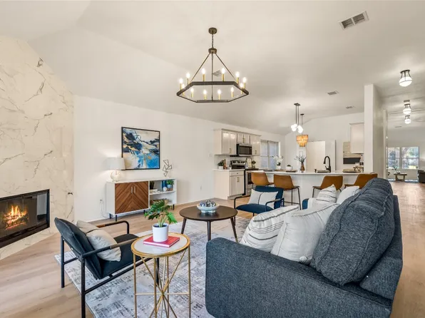 8433 Hawks Nest Dr, Fort Worth, TX 76131