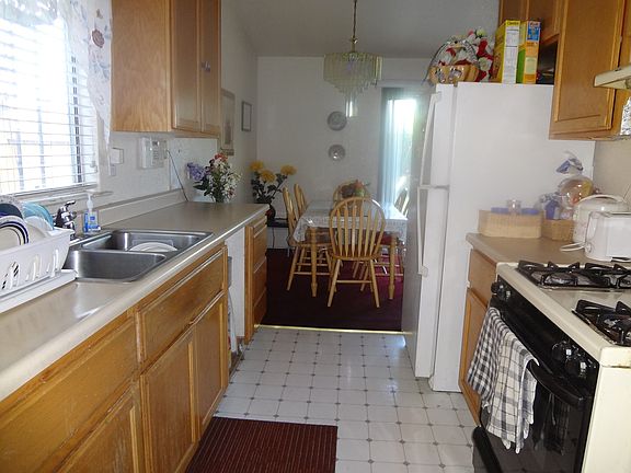 4th image of 7562 Mandy Dr