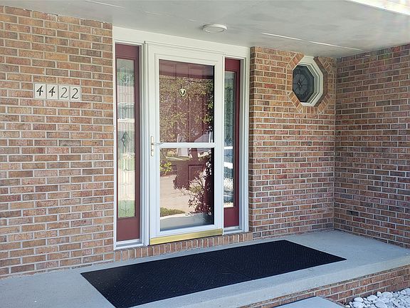 2nd image of 4422 Palm Ave