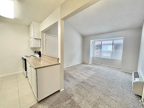 4th image of 616 25th St #12