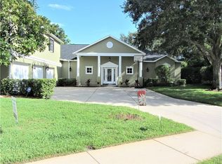 7676 Cumberland Rd, Seminole, FL 33777