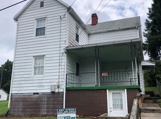 52 Crawford Ave, Cameron, WV 26033