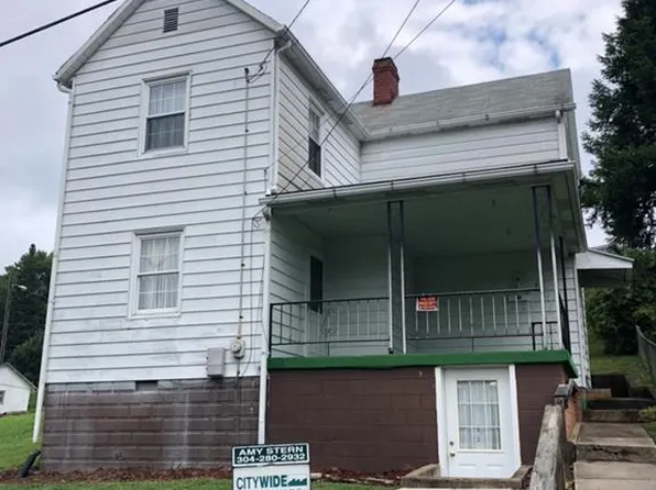 52 Crawford Ave, Cameron, WV 26033