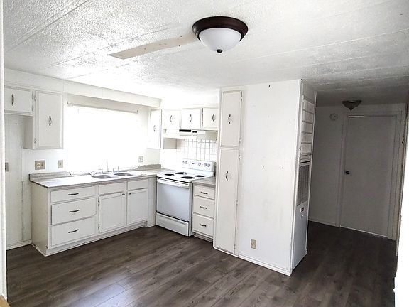 3rd image of 305 E Allums St