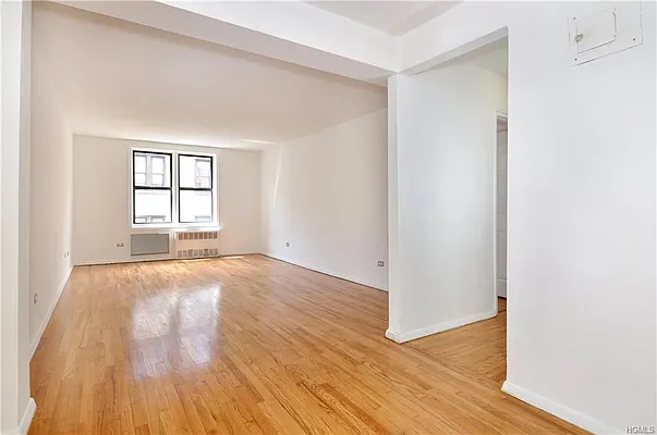 Sold by Re/Max In The City | media 18