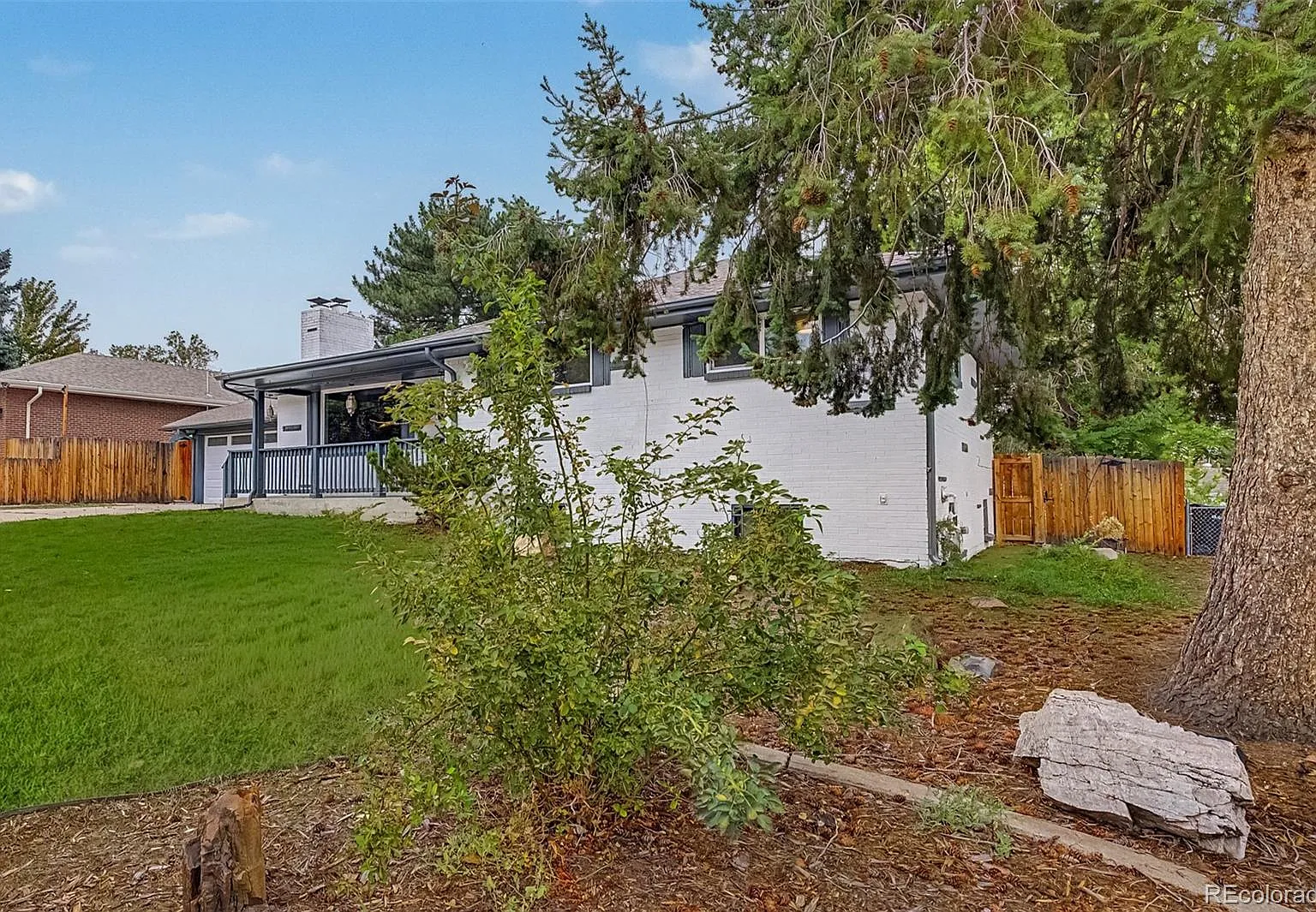 3 bed, 2.0 bath, 2338 sqft, $3,500 — Photo 3