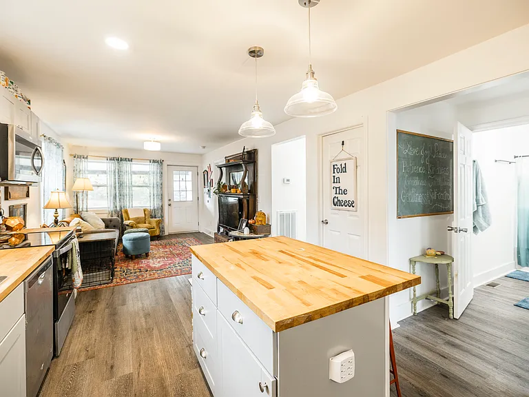 248 Morrison St — Photo 16