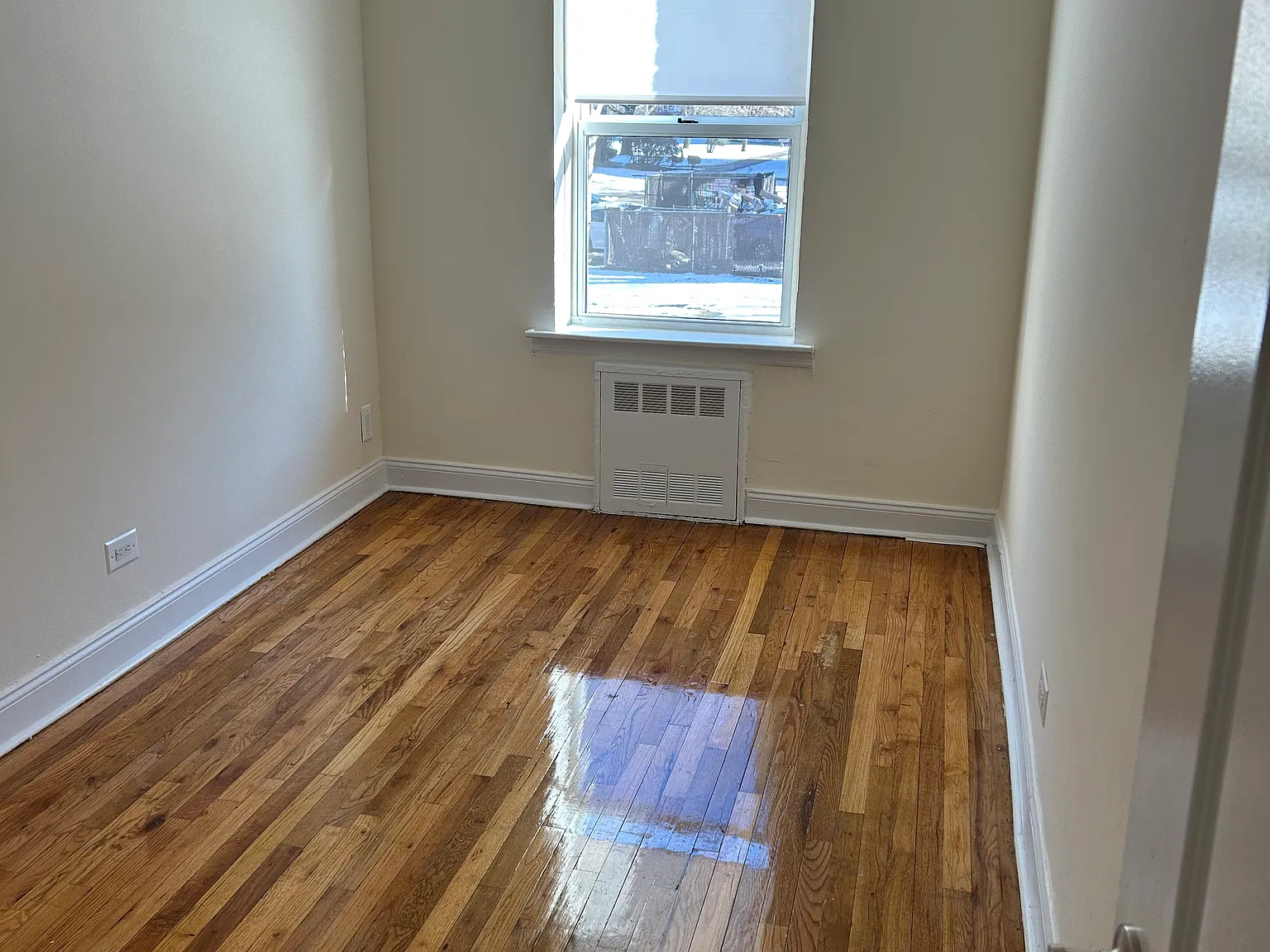2 bed, 920 sqft, $2,800 — Photo 2