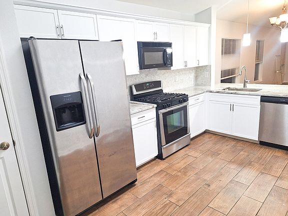 3rd image of 2608 Golden Antler Ln