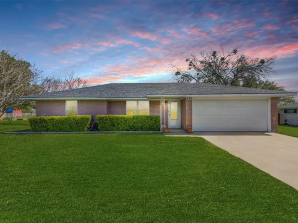 240 New Hope Rd E, McKinney, TX 75071