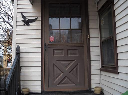 4th image of 366 Main St