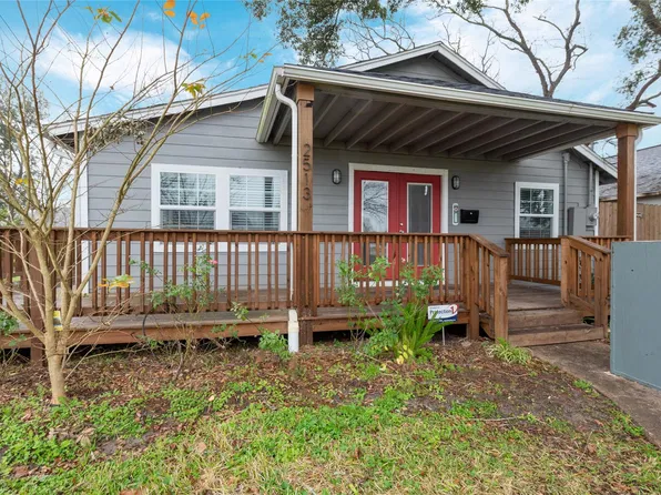 2513 S Grand Blvd, Pearland, TX 77581
