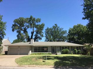 1814 Indian Dr, Enid, OK 73703