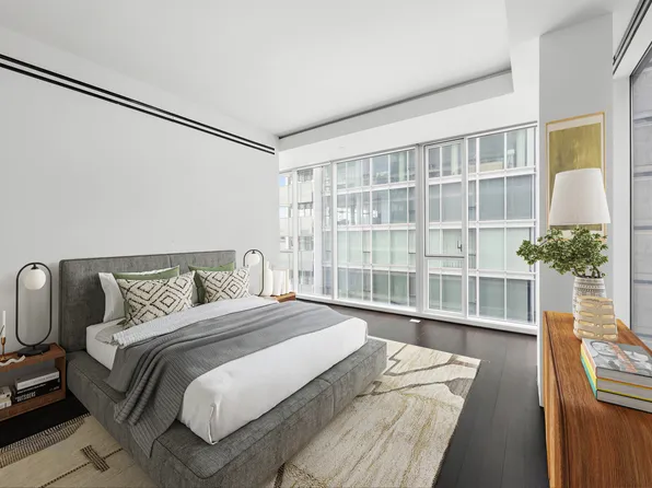 165 Charles Street image 10 of 17