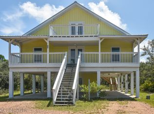 556 W Bayshore Dr, Saint George Island, FL 32328
