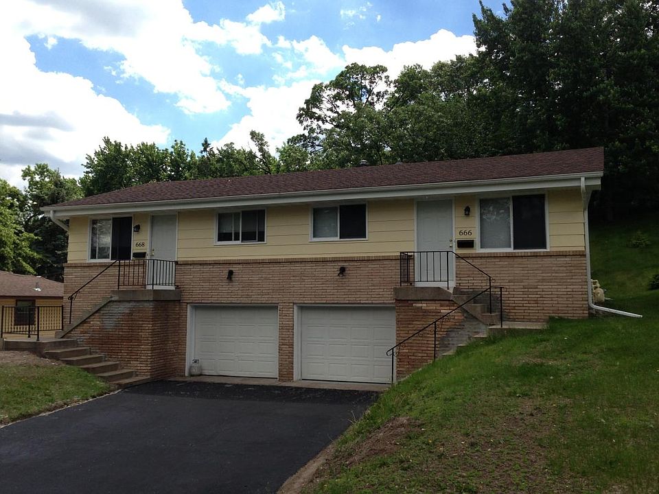 1st image of 668 47 1/2 Ave NE #1