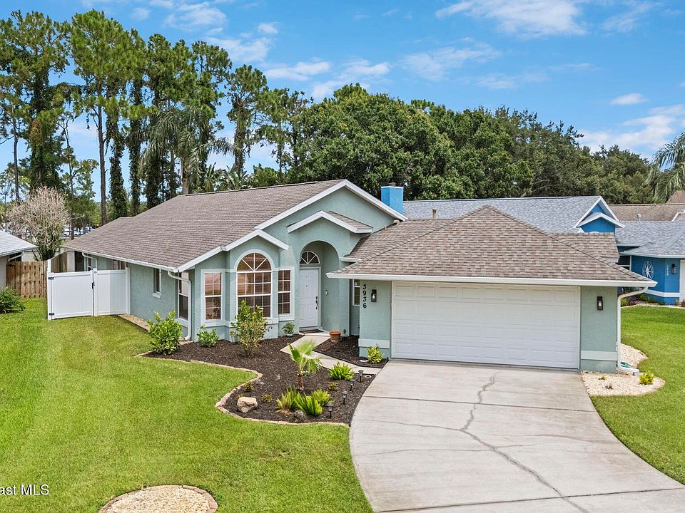 1st image of 3936 Saint Armens Cir