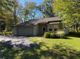 1913 Ottawa Beach Rd, Holland, MI 49424