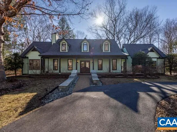 157 May Apple Ln, Nellysford, VA 22958