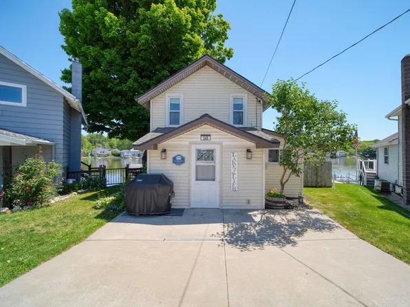 245 Duryeas Point, Michigan Center, MI 49254