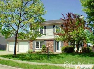 51 Wintergreen Ave E, Edison, NJ