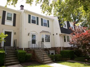 122 Crossbow Ln, Gaithersburg, MD 20878