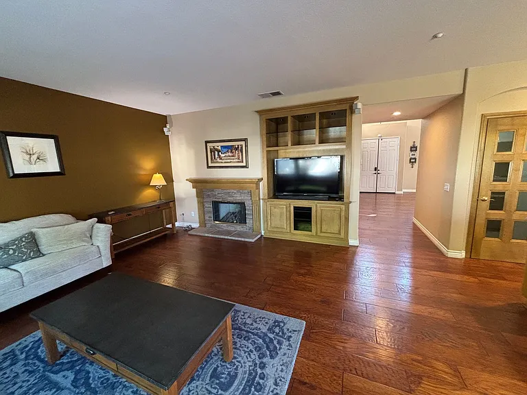 1163 Via Vista Dr — Photo 10
