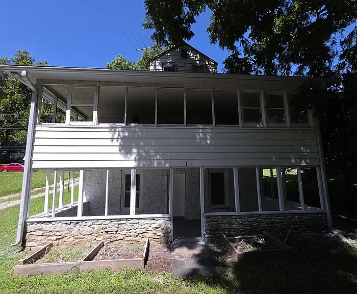 425 N Morse Ave #1 — Photo 3