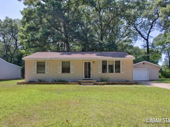 15171 155th Ave, Grand Haven, MI 49417