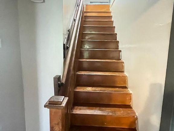 2nd image of 3202 Shannon Ave