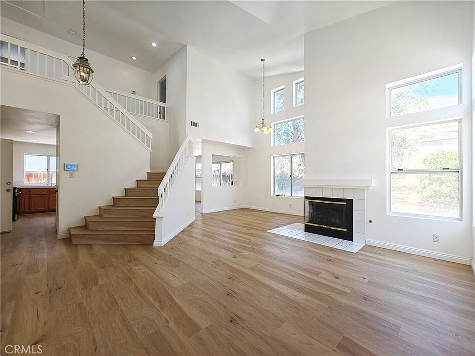 1st image of 1107 Mirada Dr