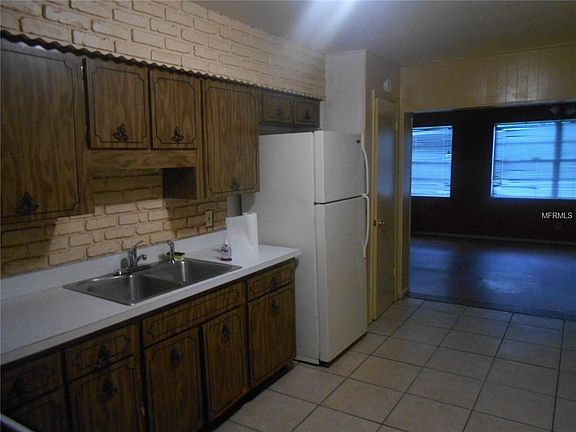 4th image of 3223 Delray Dr