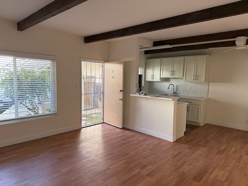 1st image of 1426 Armacost Ave APT 3