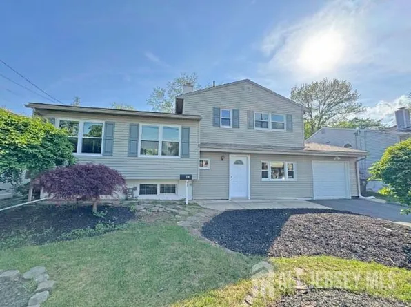 43 Overbrook Dr, Colonia, NJ 07067