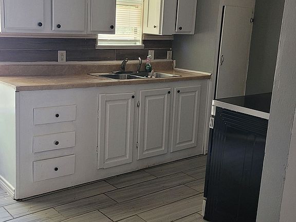 3rd image of 2109 County Road 3718
