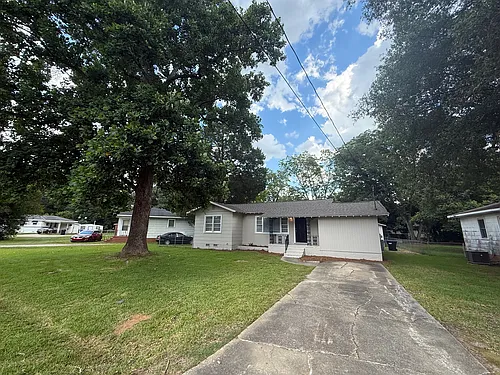 2408 Cornell Ave Photo 1