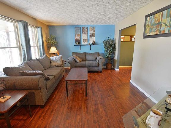5th image of 3968 Basswood Ave