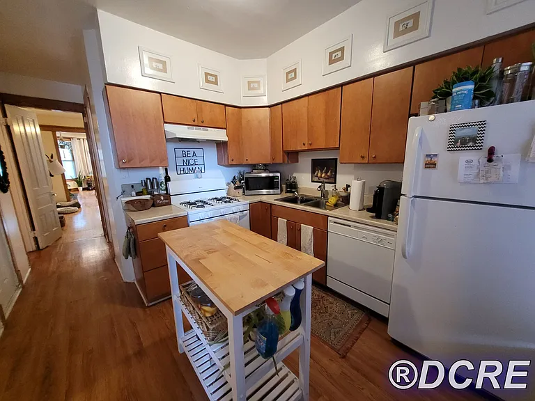 1239 W Roscoe St #1F — Photo 5