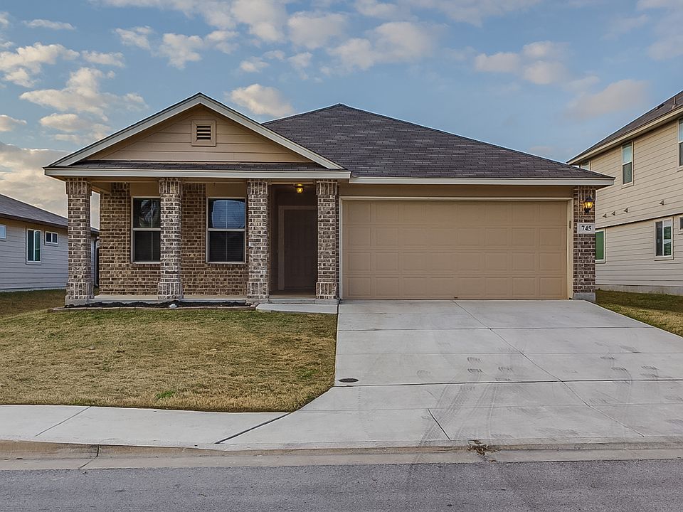 1st image of 745 Great Oaks Dr