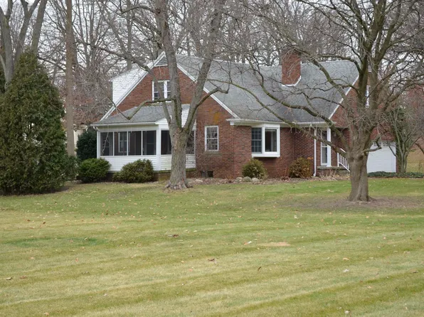 8315 Waterswolde Ln, Fort Wayne, IN 46825