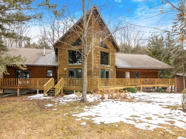 4222 Sapphire Dr NW, Williamsburg, MI 49690