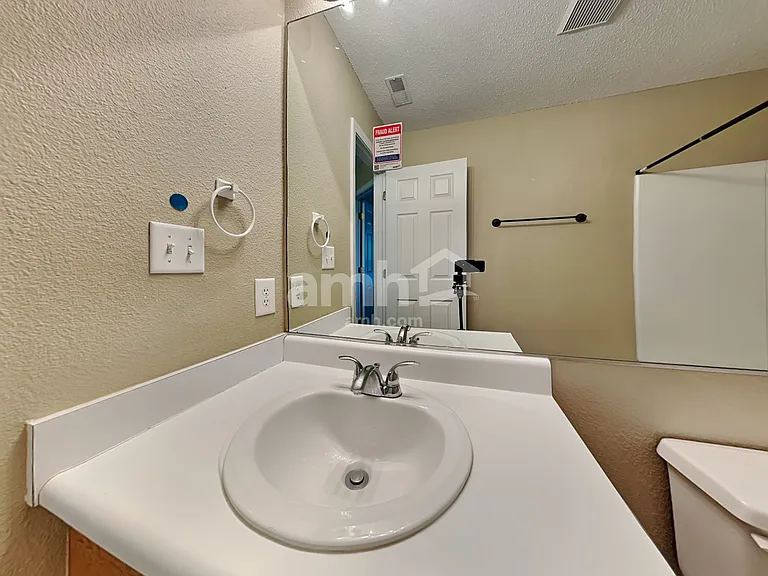 8146 Whitham Dr — Photo 18