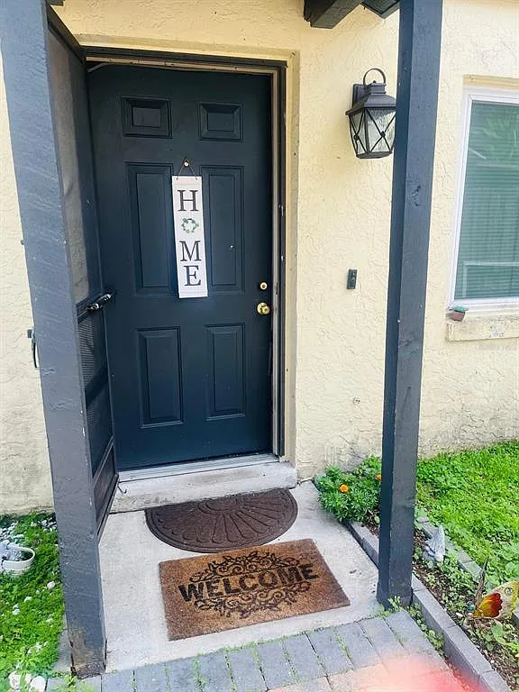 2 bed, 2.0 bath, 1079 sqft, $1,999 — Photo 3