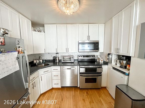 3rd image of 2626 N Lakeview Ave APT 3807