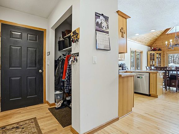 4th image of 3900 Birch Run Rd