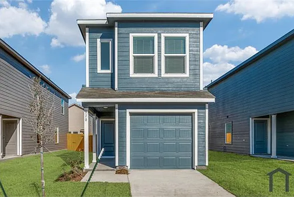 910 Blue Heron Dr
