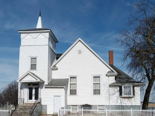 317 E Jackson St, Monroe, IN 46772