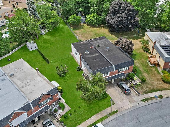 2nd image of 11887 Jeanes St