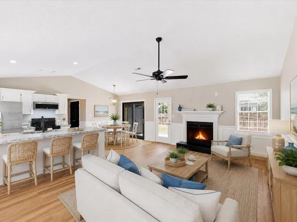 405 Amberjack Way, Summerville, SC 29485